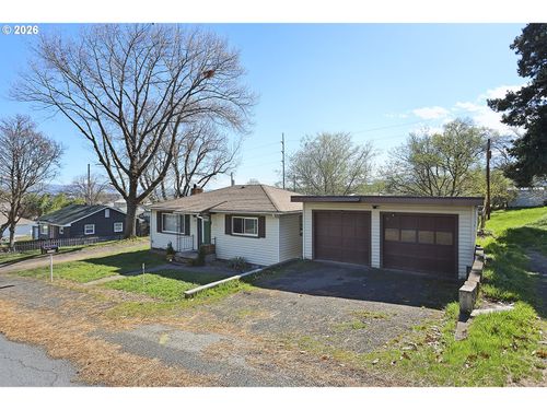 1214 Walnut St, The Dalles, OR, 97058-3656 | Card Image