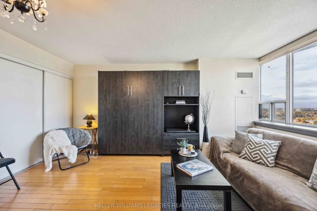 821 - 2737 Keele St, Condo with 0 bedrooms, 1 bathrooms and 1 parking in North York ON | Image 4