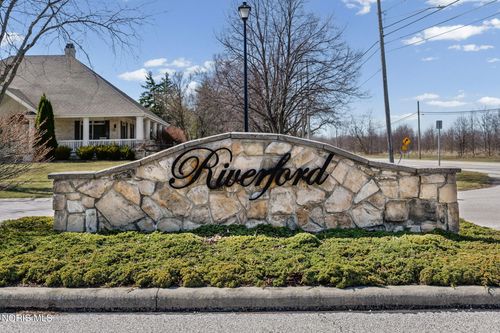 509 Chippewa Ln, Perrysburg, OH, 43551-5483 | Card Image