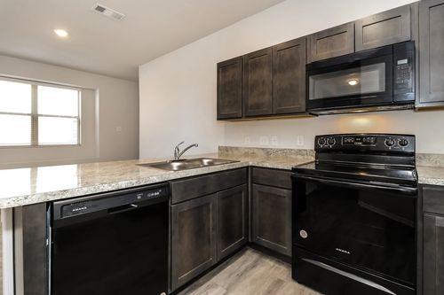 5532 Shore Point Trl, Fort Worth, TX, 76119-7035 | Card Image