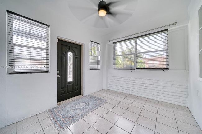 0 - 420 Nw 104th Ter, House other with 3 bedrooms, 2 bathrooms and null parking in Miami FL | Image 2
