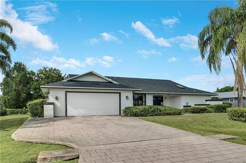 1692 Se Mariner Ln, Port St Lucie, FL, 34983-3839 | Card Image