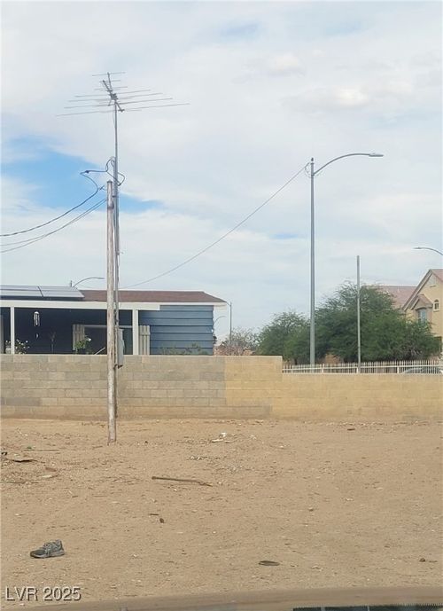 6286 E Lake Mead Blvd, Las Vegas, NV, 89156-6915 | Card Image