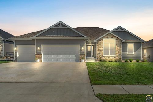 3314 Sw 44th St, Topeka, KS, 66610-1712 | Card Image