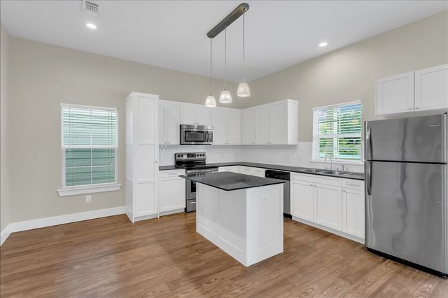 435 N Woods St, Townhouse with 2 bedrooms, 2 bathrooms and null parking in Sherman TX | Image 7