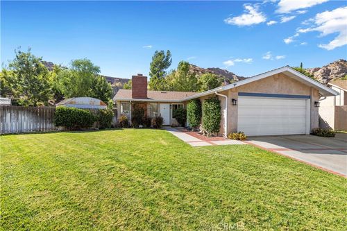 14719 Zinnia Ct, Canyon Country, CA, 91387-1547 | Card Image