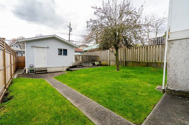 476 E 20 Th Avenue, House other with 4 bedrooms, 2 bathrooms and 2 parking in Vancouver BC | Image 25