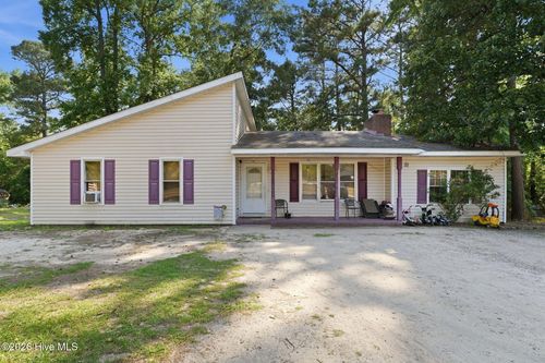 11620 Mistletoe Dr, Laurinburg, NC, 28352-7756 | Card Image