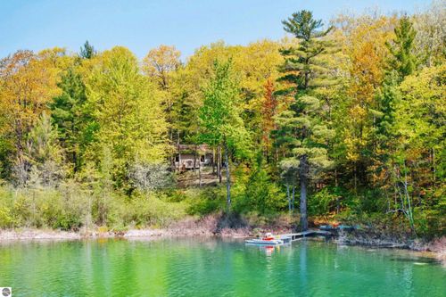 600 Bass Lake Rd, Traverse City, MI, 49685-8631 | Card Image