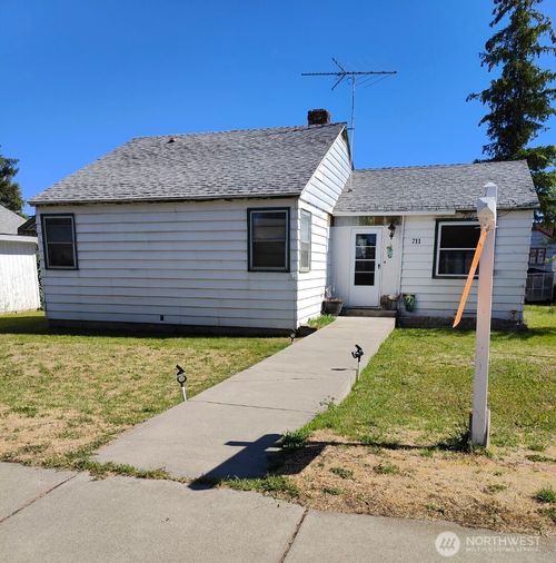 711 Washington St, Davenport, WA, 99122 | Card Image