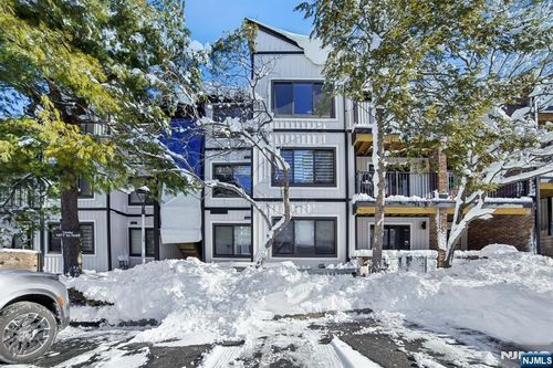 1491 John St, Fort Lee, NJ, 07024-2563 | Card Image