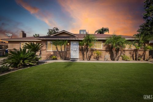 140 Langford Ave, Arvin, CA, 93203-2322 | Card Image