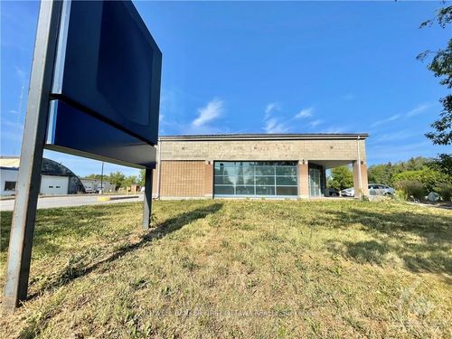 6683 4th Line Rd, North Gower, ON, K0A2T0 | Card Image