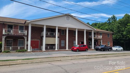 2116 S Main St, Kannapolis, NC, 28081-7161 | Card Image