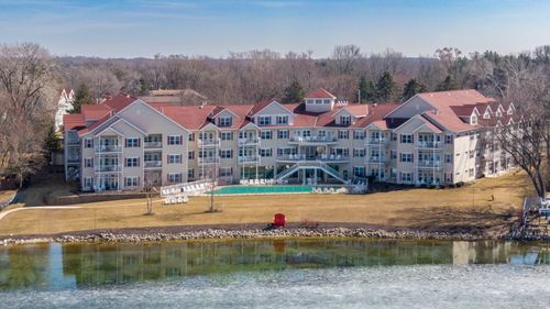 231-1505 S Shore Dr, DELAVAN, WI, 53115-3624 | Card Image