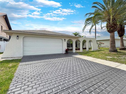 9907 Island Harbor Dr, Port Richey, FL, 34668-3552 | Card Image