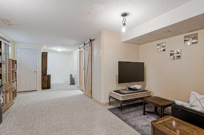 716 53 Avenue Sw, Home with 3 bedrooms, 3 bathrooms and 2 parking in Calgary AB | Image 30