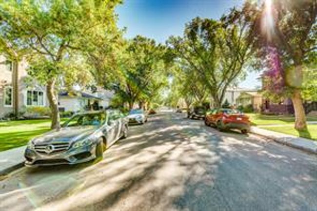 4004 2 St Nw, Home with 4 bedrooms, 3 bathrooms and 2 parking in Calgary AB | Image 44