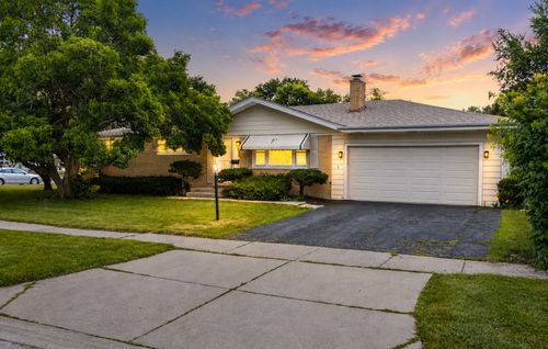 255 W Daniels Rd, PALATINE, IL, 60067-6101 | Card Image
