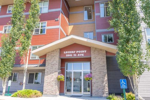103 - 5901 71 Avenue, Home with 3 bedrooms, 2 bathrooms and 2 parking in Rocky Mountain House AB | Card Image