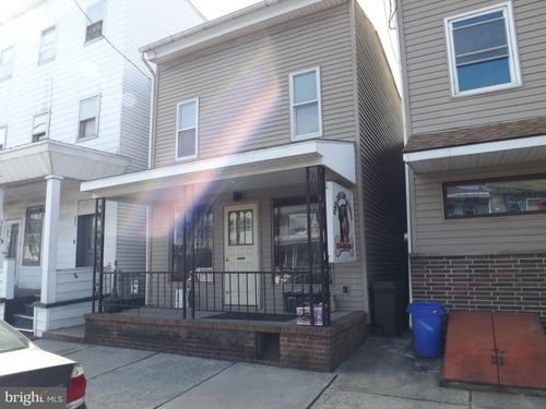 104-102 S 2nd St, SAINT CLAIR, PA, 17970-1205 | Card Image