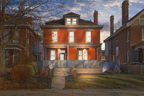 380 Kendall Pl, Columbus, OH, 43205-2017 | Card Image