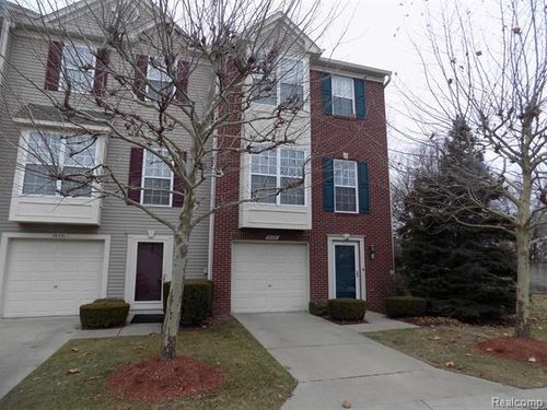 36225 Dominion Cir, Sterling Heights, MI, 48310-7457 | Card Image
