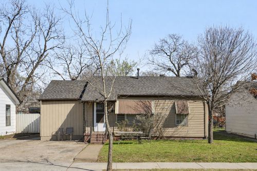 3737 Willing Ave, Fort Worth, TX, 76110-4946 | Card Image