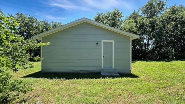 720 sqft accessory unit with potential for private access | Image 33