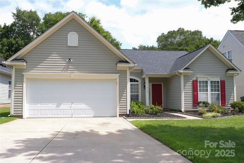 5116 Sunburst Ln, Charlotte, NC, 28213-4246 | Card Image