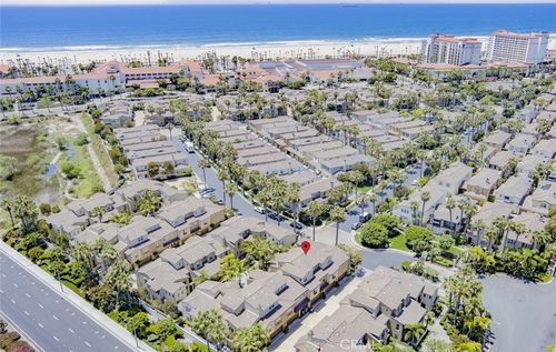 7972 Aldea Cir, Huntington Beach, CA, 92648 | Card Image