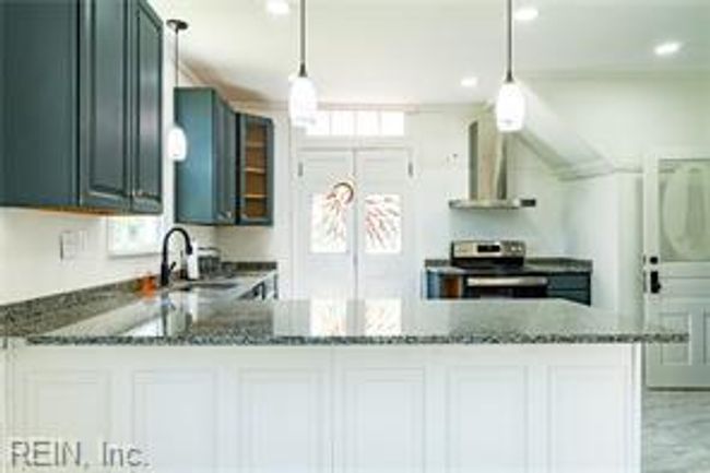 525 Main St, House other with 6 bedrooms, 3 bathrooms and null parking in Mathews VA | Image 17