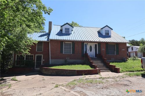 702 Trimmier Rd, Killeen, TX, 76541-7816 | Card Image