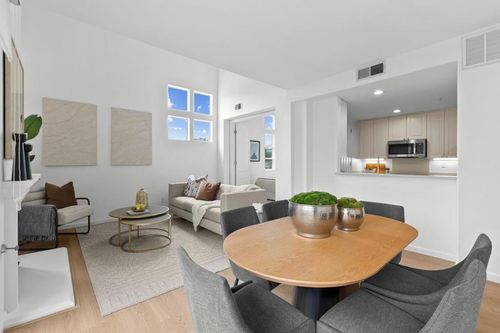 1999 Ofarrell St, San Mateo, CA, 94403-1392 | Card Image