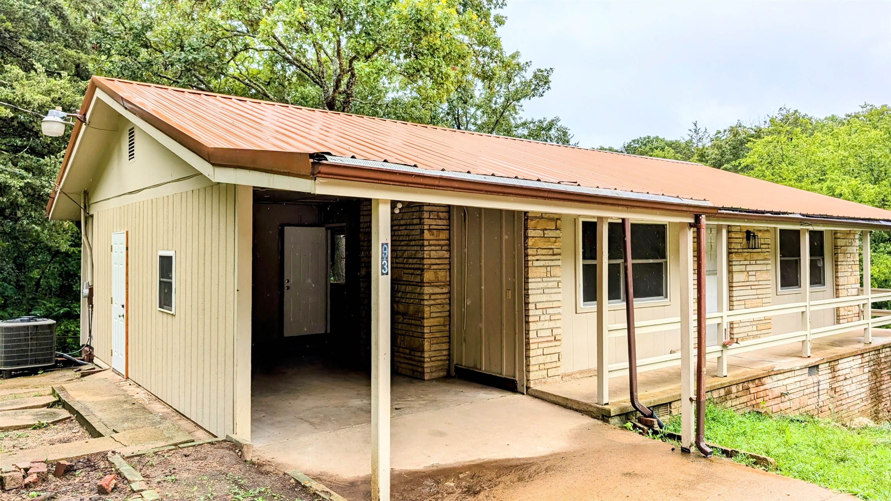 Cochise Rd, Cherokee Village, AR 72529