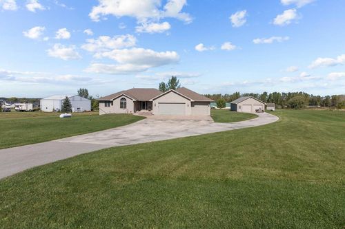 1755 Dallas Lane, LEDGEVIEW, WI, 54115 | Card Image