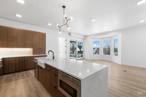 unit-201-55 E State St, Eagle, ID, 83616-1259 | Card Image