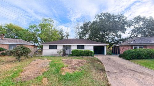 14531 Essendine Ln, Houston, TX, 77045-6129 | Card Image