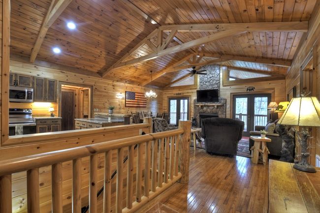 48 Logan Dr, Home with 3 bedrooms, 3 bathrooms and null parking in Mineral Bluff GA | Image 21