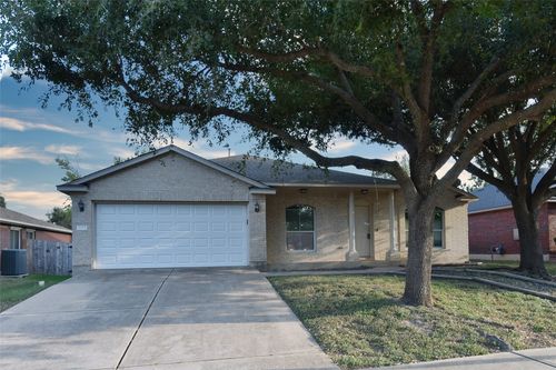 3305 Stonewall Dr, Round Rock, TX, 78681-2262 | Card Image