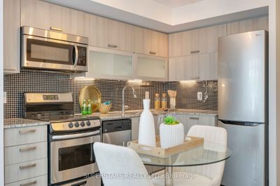 1906W - 36 Lisgar St, Condo with 2 bedrooms, 2 bathrooms and 1 parking in Toronto ON | Image 2