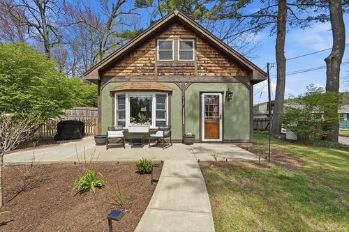 136 Flynt St, Palmer, MA, 01069-1682 | Card Image