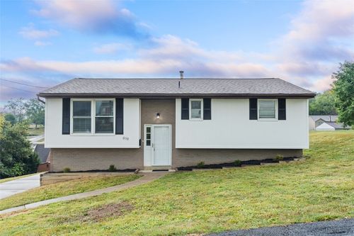 619 Moore Ave, Canonsburg, PA, 15317-1943 | Card Image