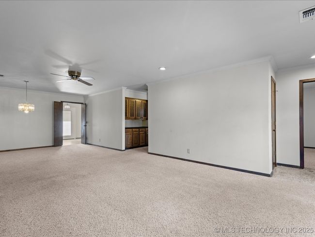 38 - 38 Se Shadow Lake Dr, Condo with 2 bedrooms, 2 bathrooms and null parking in Bartlesville OK | Image 6