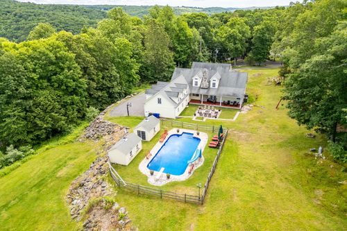 40 Old Bridge Rd, Brookfield, CT, 06804-1213 | Card Image