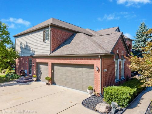 44497 White Pine Cir W, Northville, MI, 48168-4349 | Card Image