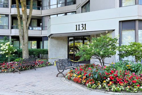 407-1131 Steeles Ave W, North York, ON, M2R3W8 | Card Image