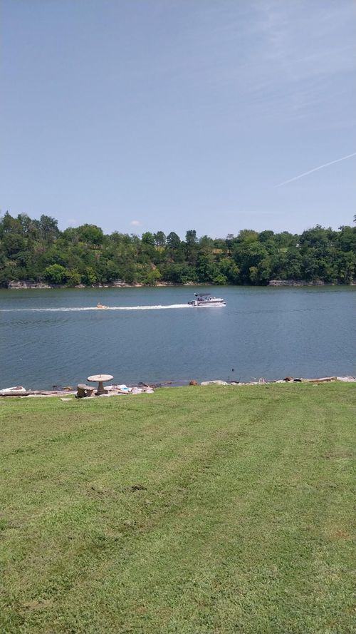 464 Sunrise Shrs, Harrodsburg, KY, 40330-8834 | Card Image