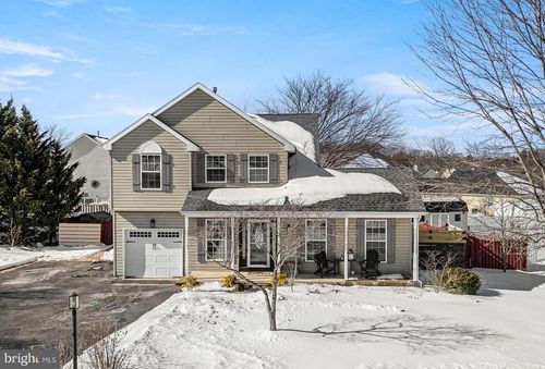 45 Pebble Beach Ln, Pottstown, PA, 19464-7200 | Card Image