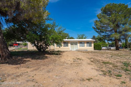 10452 E Buckskin Dr, Dewey-Humboldt, AZ, 86327-5110 | Card Image